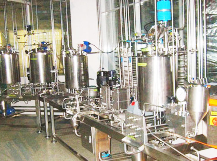 功能飲料生產(chǎn)線.jpg 功能飲料生產(chǎn)線.jpg